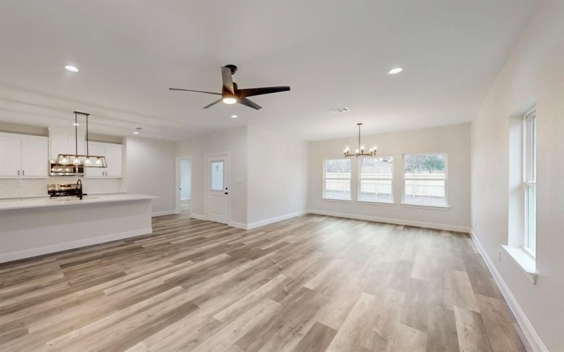1303 N BRECKENRIDGE Street, Ennis, TX 75119, 3 Bedrooms Bedrooms, ,3 BathroomsBathrooms,Residential,For Sale,1303 N BRECKENRIDGE Street,20846739