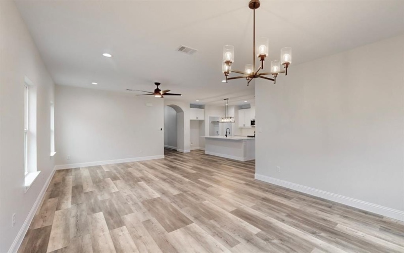 1303 N BRECKENRIDGE Street, Ennis, TX 75119, 3 Bedrooms Bedrooms, ,3 BathroomsBathrooms,Residential,For Sale,1303 N BRECKENRIDGE Street,20846739