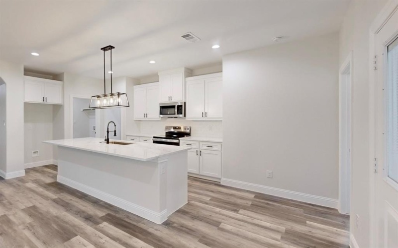 1303 N BRECKENRIDGE Street, Ennis, TX 75119, 3 Bedrooms Bedrooms, ,3 BathroomsBathrooms,Residential,For Sale,1303 N BRECKENRIDGE Street,20846739
