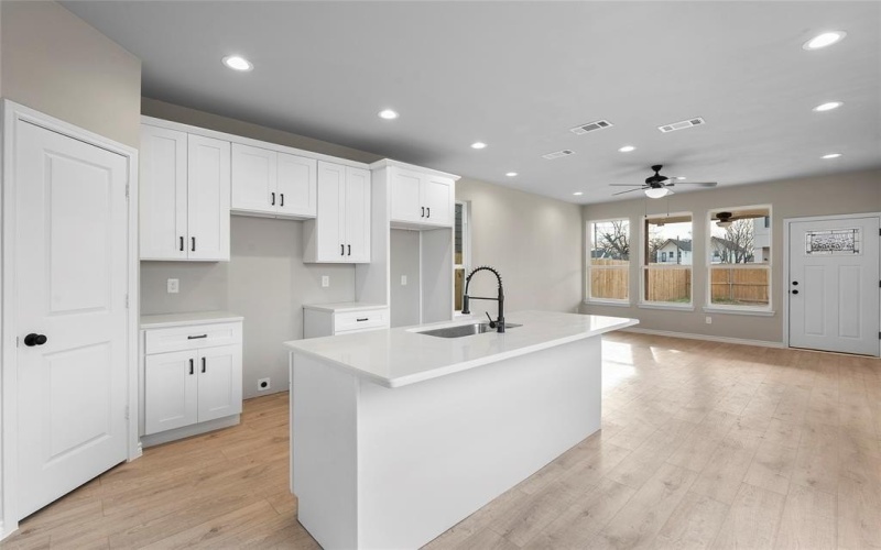 2528 Peabody Avenue, Dallas, TX 75215, 3 Bedrooms Bedrooms, ,2 BathroomsBathrooms,Residential,For Sale,2528 Peabody Avenue,20846743