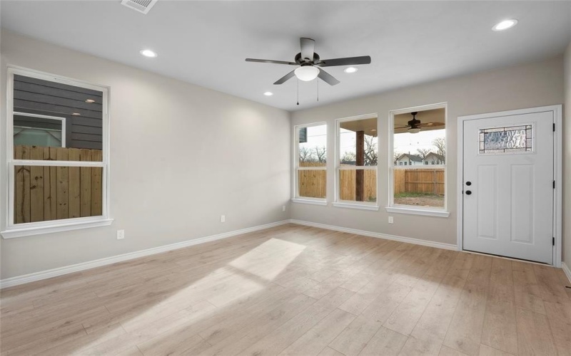 2528 Peabody Avenue, Dallas, TX 75215, 3 Bedrooms Bedrooms, ,2 BathroomsBathrooms,Residential,For Sale,2528 Peabody Avenue,20846743
