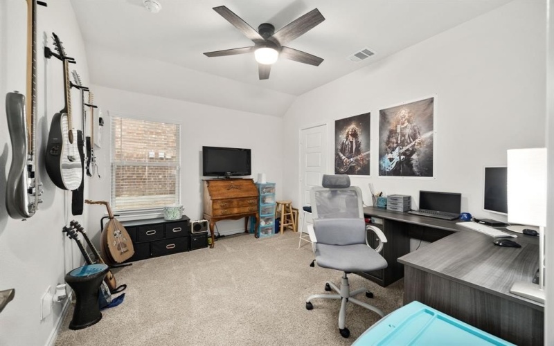 3813 Trails End Road, Aubrey, TX 76227, 4 Bedrooms Bedrooms, ,2 BathroomsBathrooms,Residential,For Sale,3813 Trails End Road,20850282