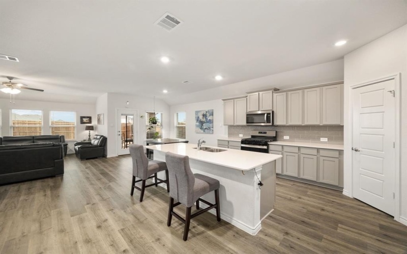 3813 Trails End Road, Aubrey, TX 76227, 4 Bedrooms Bedrooms, ,2 BathroomsBathrooms,Residential,For Sale,3813 Trails End Road,20850282