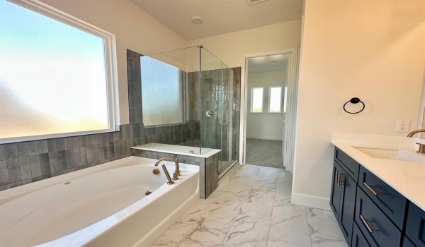 305 Slimp Bluff, Azle, TX 76020, 3 Bedrooms Bedrooms, ,2 BathroomsBathrooms,Residential,For Sale,305 Slimp Bluff,20850303