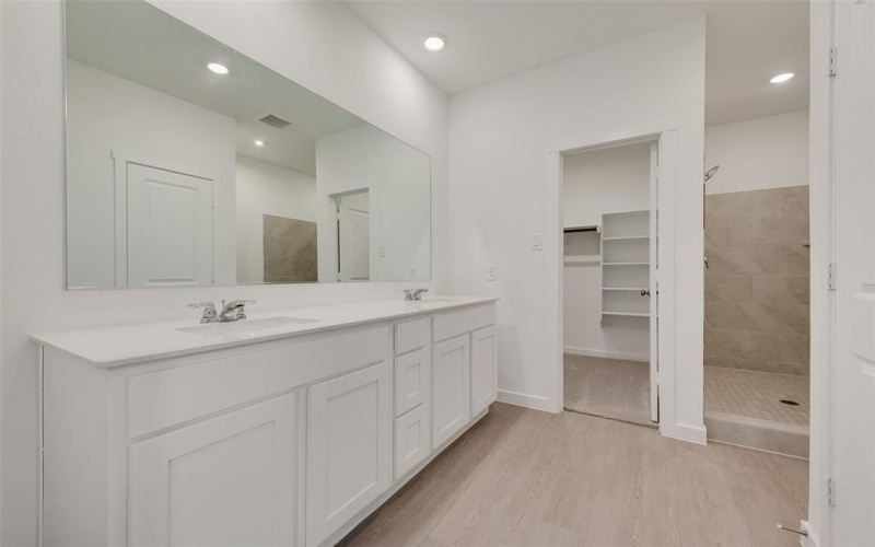 1810 Holden Drive, Cedar Hill, TX 75116, 4 Bedrooms Bedrooms, ,2 BathroomsBathrooms,Residential,For Sale,1810 Holden Drive,20848878