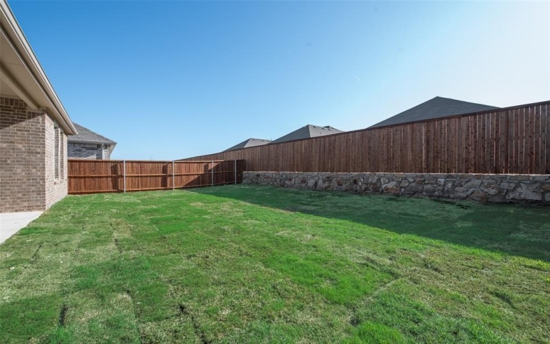 1810 Holden Drive, Cedar Hill, TX 75116, 4 Bedrooms Bedrooms, ,2 BathroomsBathrooms,Residential,For Sale,1810 Holden Drive,20848878