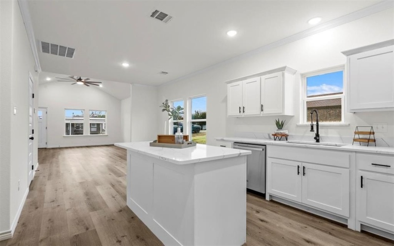828 Colorado River Drive, Granbury, TX 76048, 3 Bedrooms Bedrooms, ,2 BathroomsBathrooms,Residential,For Sale,828 Colorado River Drive,20849243