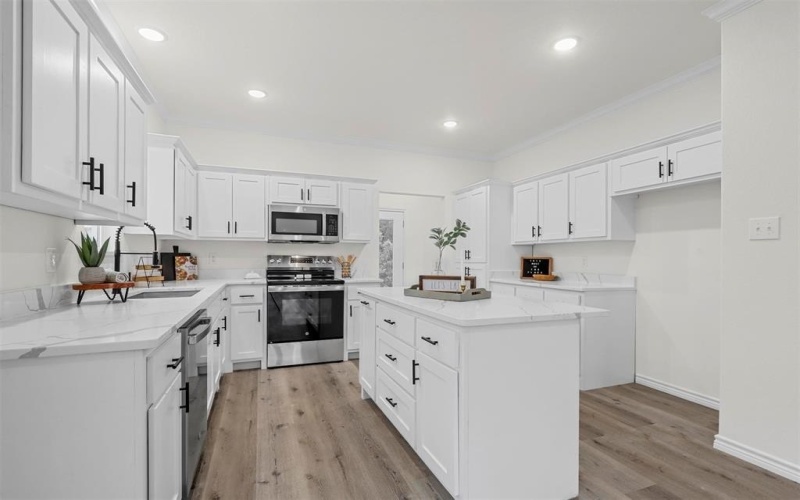 828 Colorado River Drive, Granbury, TX 76048, 3 Bedrooms Bedrooms, ,2 BathroomsBathrooms,Residential,For Sale,828 Colorado River Drive,20849243