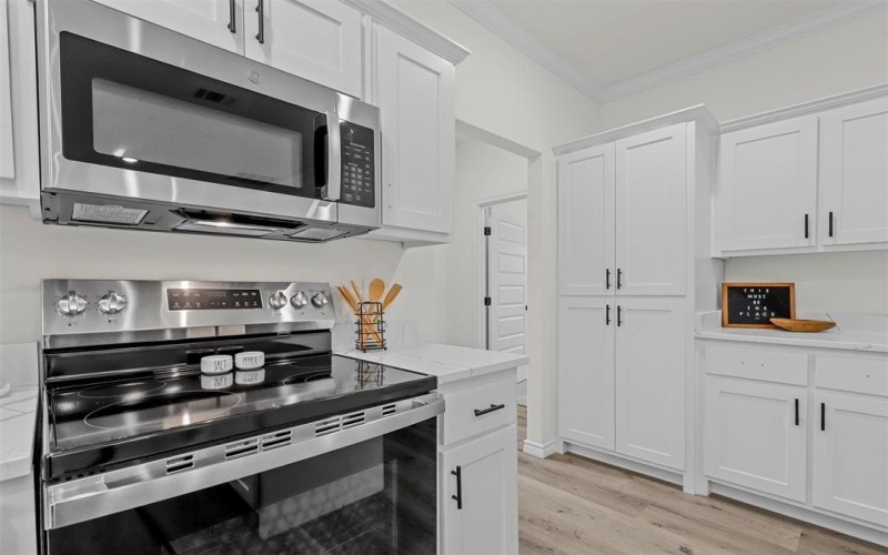 828 Colorado River Drive, Granbury, TX 76048, 3 Bedrooms Bedrooms, ,2 BathroomsBathrooms,Residential,For Sale,828 Colorado River Drive,20849243
