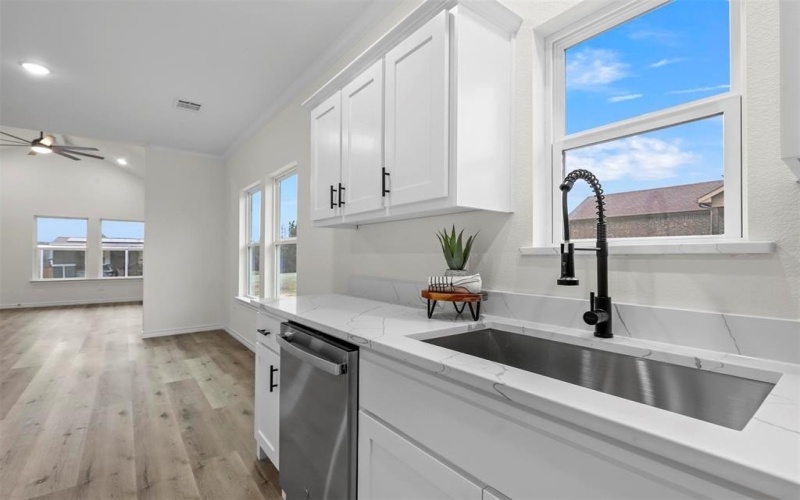 828 Colorado River Drive, Granbury, TX 76048, 3 Bedrooms Bedrooms, ,2 BathroomsBathrooms,Residential,For Sale,828 Colorado River Drive,20849243
