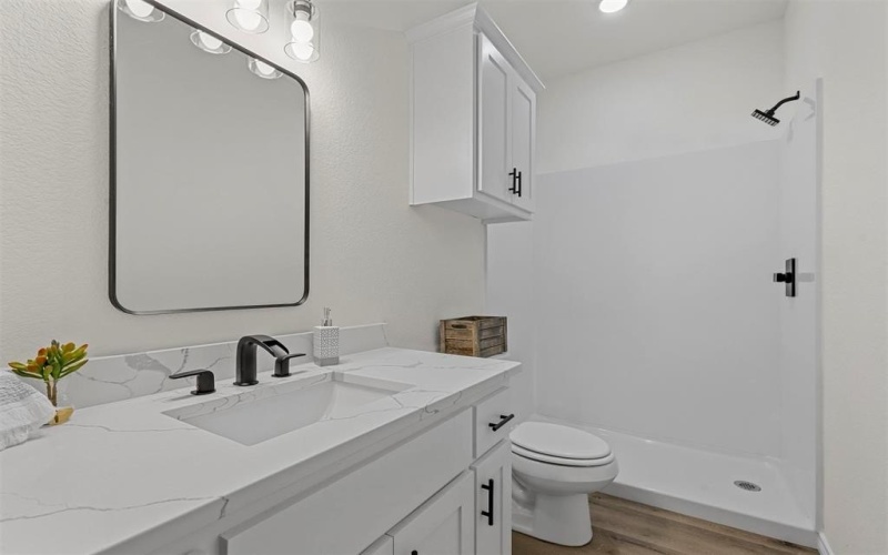 828 Colorado River Drive, Granbury, TX 76048, 3 Bedrooms Bedrooms, ,2 BathroomsBathrooms,Residential,For Sale,828 Colorado River Drive,20849243