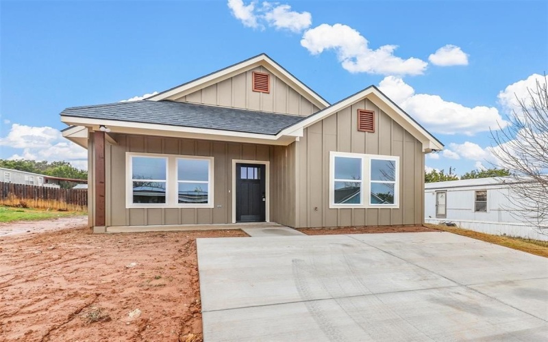 828 Colorado River Drive, Granbury, TX 76048, 3 Bedrooms Bedrooms, ,2 BathroomsBathrooms,Residential,For Sale,828 Colorado River Drive,20849243
