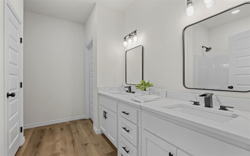 828 Colorado River Drive, Granbury, TX 76048, 3 Bedrooms Bedrooms, ,2 BathroomsBathrooms,Residential,For Sale,828 Colorado River Drive,20849243