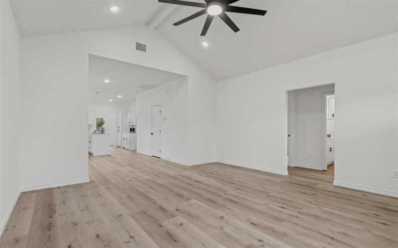 828 Colorado River Drive, Granbury, TX 76048, 3 Bedrooms Bedrooms, ,2 BathroomsBathrooms,Residential,For Sale,828 Colorado River Drive,20849243