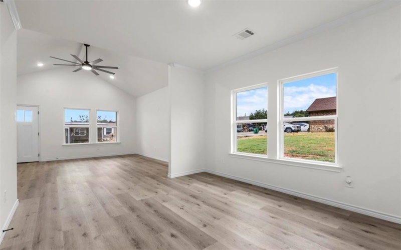 828 Colorado River Drive, Granbury, TX 76048, 3 Bedrooms Bedrooms, ,2 BathroomsBathrooms,Residential,For Sale,828 Colorado River Drive,20849243