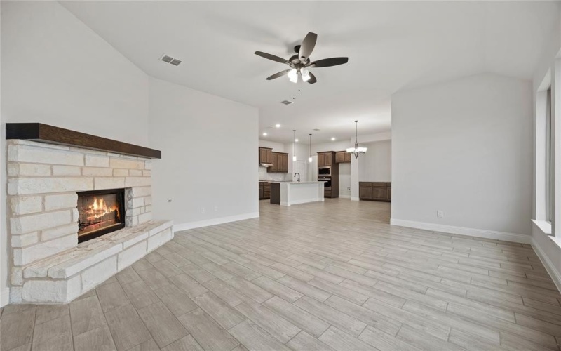 1832 Sudbury Drive, Cleburne, TX 76033, 3 Bedrooms Bedrooms, ,2 BathroomsBathrooms,Residential,For Sale,1832 Sudbury Drive,20849311