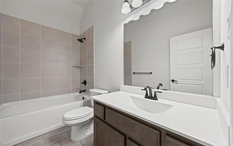 1832 Sudbury Drive, Cleburne, TX 76033, 3 Bedrooms Bedrooms, ,2 BathroomsBathrooms,Residential,For Sale,1832 Sudbury Drive,20849311