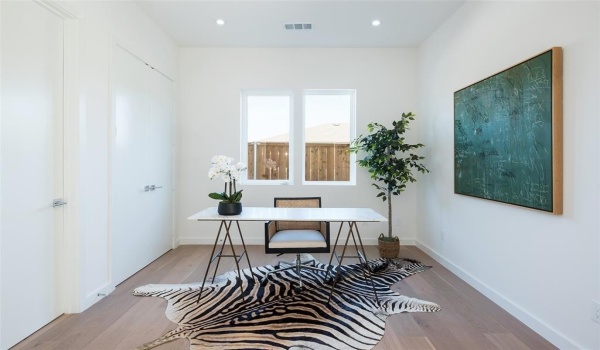 832 McBroom Street, Dallas, TX 75212, 4 Bedrooms Bedrooms, ,3 BathroomsBathrooms,Residential,For Sale,832 McBroom Street,20854475