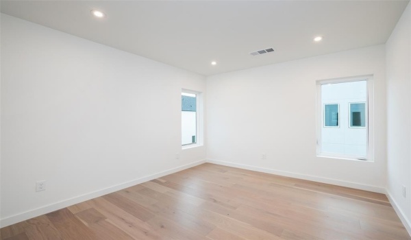 832 McBroom Street, Dallas, TX 75212, 4 Bedrooms Bedrooms, ,3 BathroomsBathrooms,Residential,For Sale,832 McBroom Street,20854475