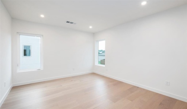 832 McBroom Street, Dallas, TX 75212, 4 Bedrooms Bedrooms, ,3 BathroomsBathrooms,Residential,For Sale,832 McBroom Street,20854475
