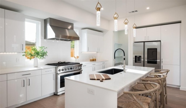 832 McBroom Street, Dallas, TX 75212, 4 Bedrooms Bedrooms, ,3 BathroomsBathrooms,Residential,For Sale,832 McBroom Street,20854475