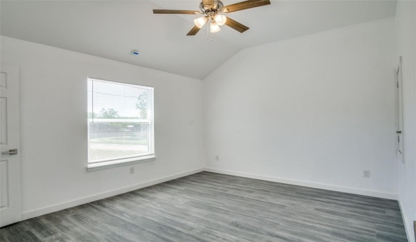 104 Buffalo Court, Runaway Bay, TX 76426, 3 Bedrooms Bedrooms, ,2 BathroomsBathrooms,Residential,For Sale,104 Buffalo Court,20852245