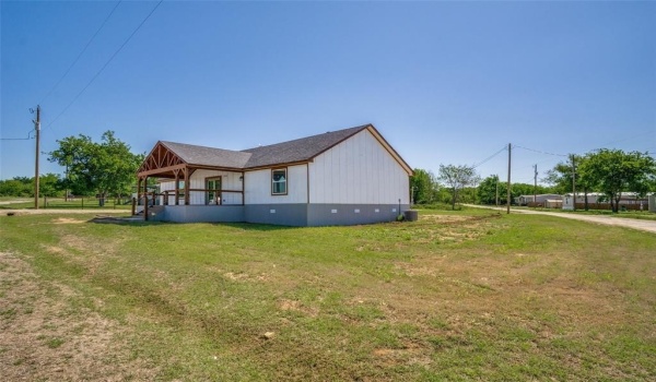 104 Buffalo Court, Runaway Bay, TX 76426, 3 Bedrooms Bedrooms, ,2 BathroomsBathrooms,Residential,For Sale,104 Buffalo Court,20852245