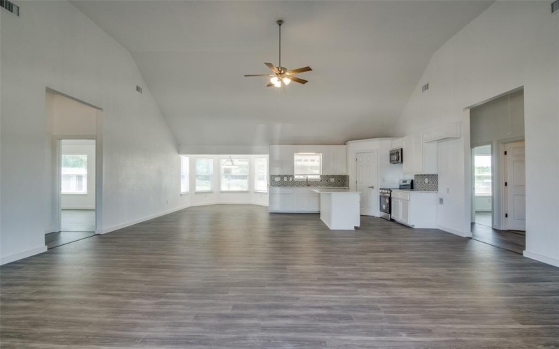 104 Buffalo Court, Runaway Bay, TX 76426, 3 Bedrooms Bedrooms, ,2 BathroomsBathrooms,Residential,For Sale,104 Buffalo Court,20852245