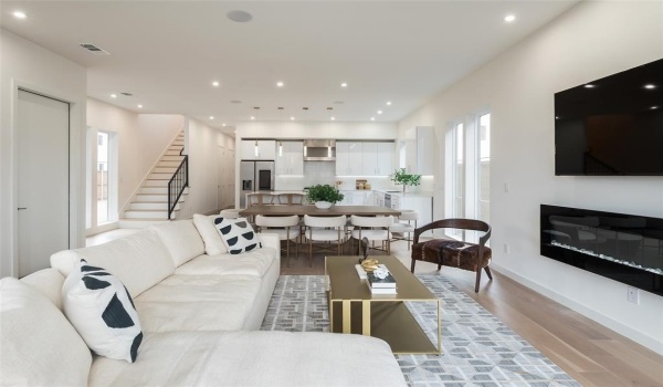 834 McBroom Street, Dallas, TX 75212, 4 Bedrooms Bedrooms, ,3 BathroomsBathrooms,Residential,For Sale,834 McBroom Street,20854567