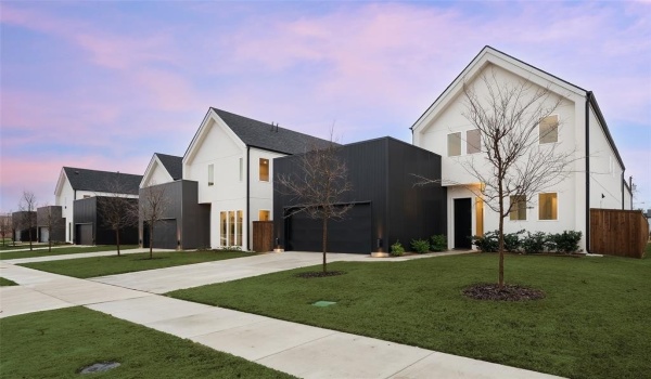 834 McBroom Street, Dallas, TX 75212, 4 Bedrooms Bedrooms, ,3 BathroomsBathrooms,Residential,For Sale,834 McBroom Street,20854567