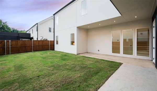 834 McBroom Street, Dallas, TX 75212, 4 Bedrooms Bedrooms, ,3 BathroomsBathrooms,Residential,For Sale,834 McBroom Street,20854567