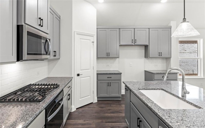 2109 Martins Pond Road, Forney, TX 75126, 4 Bedrooms Bedrooms, ,3 BathroomsBathrooms,Residential,For Sale,2109 Martins Pond Road,20852265