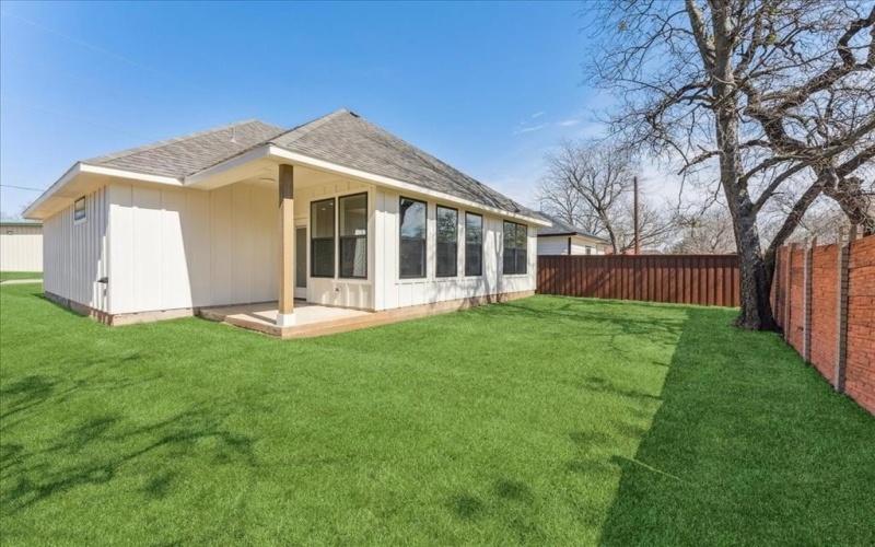 506 Royal Street, Cleburne, TX 76031, 3 Bedrooms Bedrooms, ,2 BathroomsBathrooms,Residential,For Sale,506 Royal Street,20850577