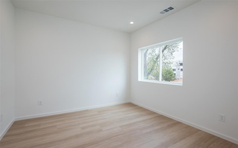 2212 Aarhus Way, Dallas, TX 75204, 3 Habitaciones Habitaciones , ,3 BañosBaños,Residential,En Venta,2212 Aarhus Way,20853232