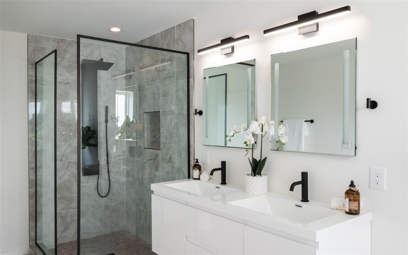 2205 Aarhus Way, Dallas, TX 75204, 3 Bedrooms Bedrooms, ,3 BathroomsBathrooms,Residential,For Sale,2205 Aarhus Way,20853250