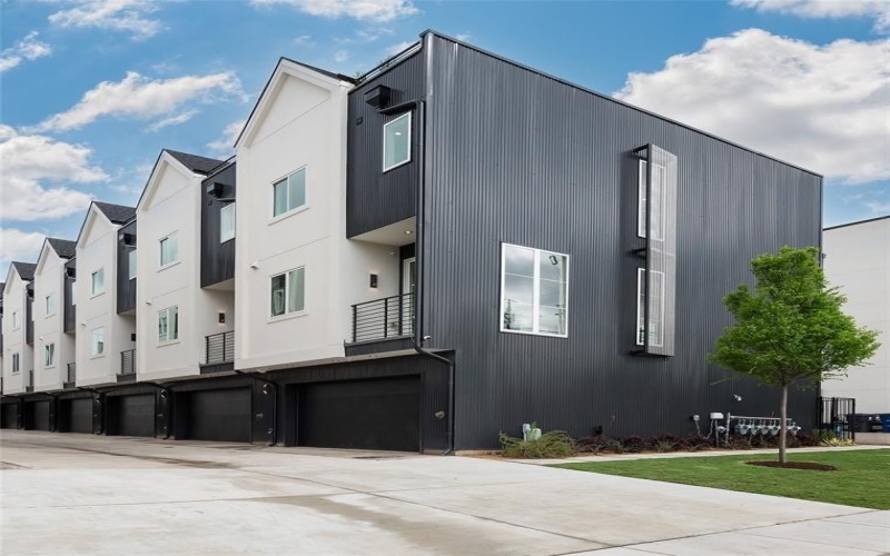 2205 Aarhus Way, Dallas, TX 75204, 3 Bedrooms Bedrooms, ,3 BathroomsBathrooms,Residential,For Sale,2205 Aarhus Way,20853250