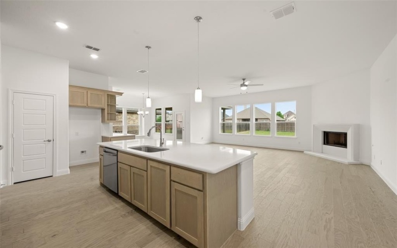 325 Bowrider Lane, Granbury, TX 76049, 4 Habitaciones Habitaciones , ,2 BañosBaños,Residential,En Venta,325 Bowrider Lane,20853396