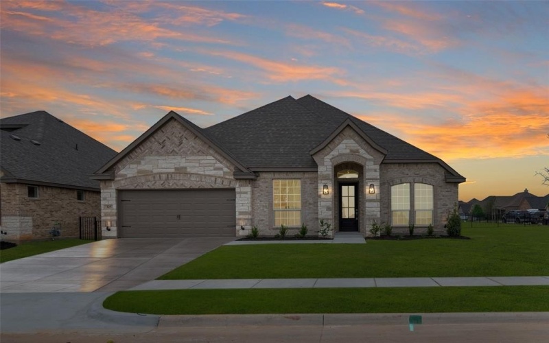 325 Bowrider Lane, Granbury, TX 76049, 4 Habitaciones Habitaciones , ,2 BañosBaños,Residential,En Venta,325 Bowrider Lane,20853396