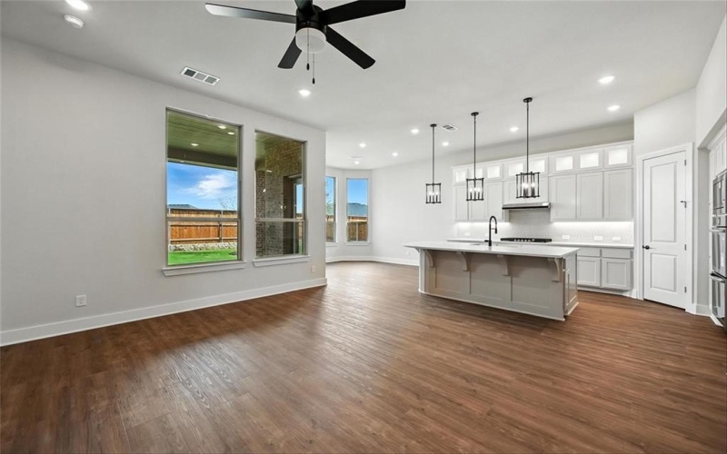 805 Running Iron Trail, Mansfield, TX 76052, 4 Habitaciones Habitaciones , ,3 BañosBaños,Residential,En Venta,805 Running Iron Trail,20851148