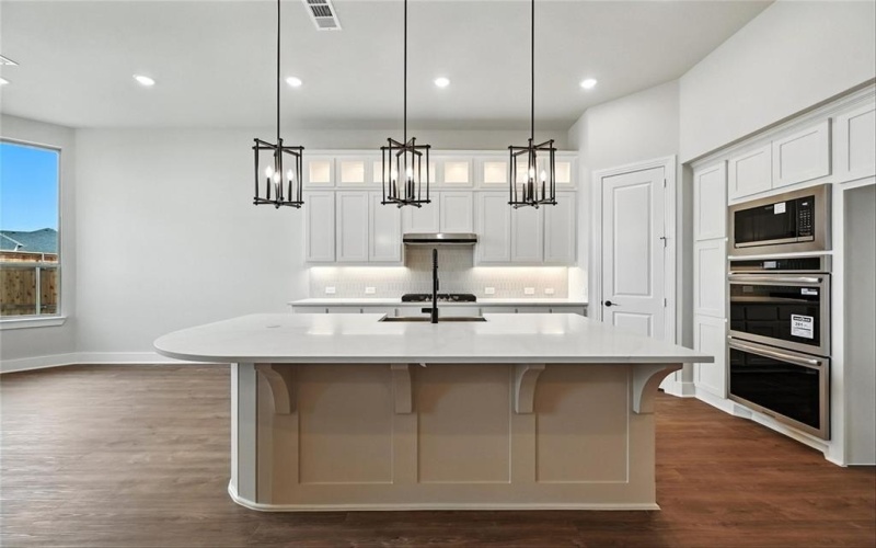 805 Running Iron Trail, Mansfield, TX 76052, 4 Habitaciones Habitaciones , ,3 BañosBaños,Residential,En Venta,805 Running Iron Trail,20851148