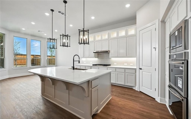 805 Running Iron Trail, Mansfield, TX 76052, 4 Habitaciones Habitaciones , ,3 BañosBaños,Residential,En Venta,805 Running Iron Trail,20851148