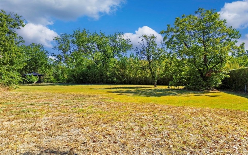 708 W Shore Drive, Richardson, TX 75080, 5 Bedrooms Bedrooms, ,6 BathroomsBathrooms,Residential,For Sale,708 W Shore Drive,20853595