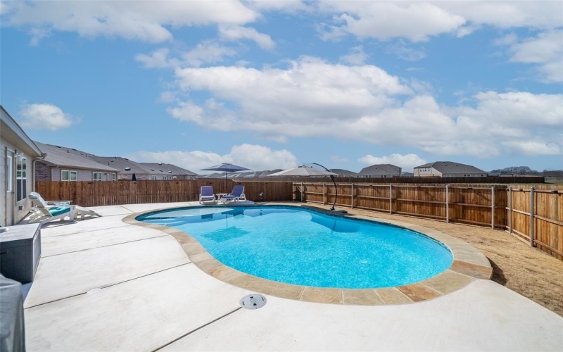 1916 Winding Creek Way, Denton, TX 76208, 3 Bedrooms Bedrooms, ,2 BathroomsBathrooms,Residential,For Sale,1916 Winding Creek Way,20853600