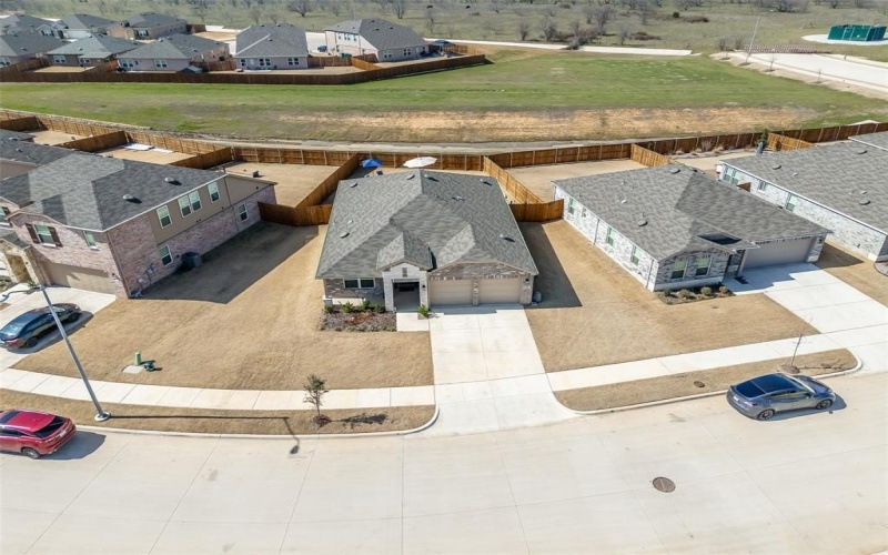 1916 Winding Creek Way, Denton, TX 76208, 3 Bedrooms Bedrooms, ,2 BathroomsBathrooms,Residential,For Sale,1916 Winding Creek Way,20853600