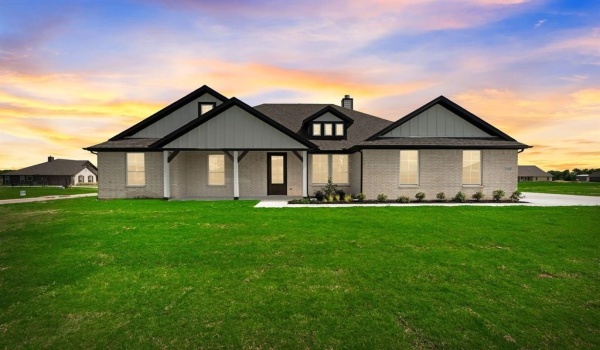 3101 White Oak Road, Oak Ridge, TX 75161, 4 Habitaciones Habitaciones , ,3 BañosBaños,Residential,En Venta,3101 White Oak Road,20853629