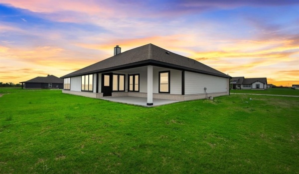 3101 White Oak Road, Oak Ridge, TX 75161, 4 Habitaciones Habitaciones , ,3 BañosBaños,Residential,En Venta,3101 White Oak Road,20853629