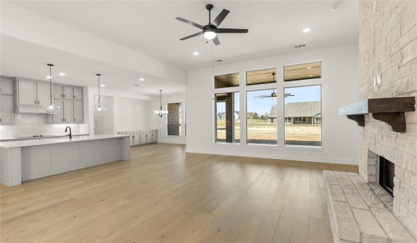 215 Cooper, Van Alstyne, TX 75495, 3 Bedrooms Bedrooms, ,2 BathroomsBathrooms,Residential,For Sale,215 Cooper,20853688