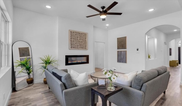 1323 S Montgomery Street, Sherman, TX 75090, 4 Bedrooms Bedrooms, ,2 BathroomsBathrooms,Residential,For Sale,1323 S Montgomery Street,20851327