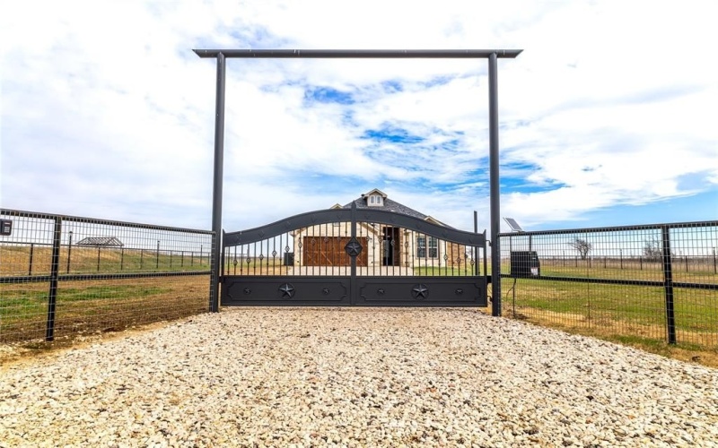 4037 Cr-405, Alvarado, TX 76009, 4 Bedrooms Bedrooms, ,2 BathroomsBathrooms,Residential,For Sale,4037 Cr-405,20851451