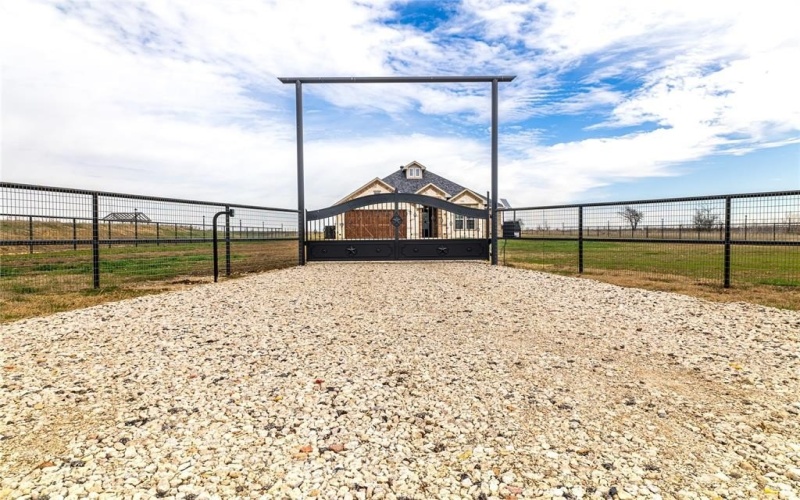 4037 Cr-405, Alvarado, TX 76009, 4 Bedrooms Bedrooms, ,2 BathroomsBathrooms,Residential,For Sale,4037 Cr-405,20851451